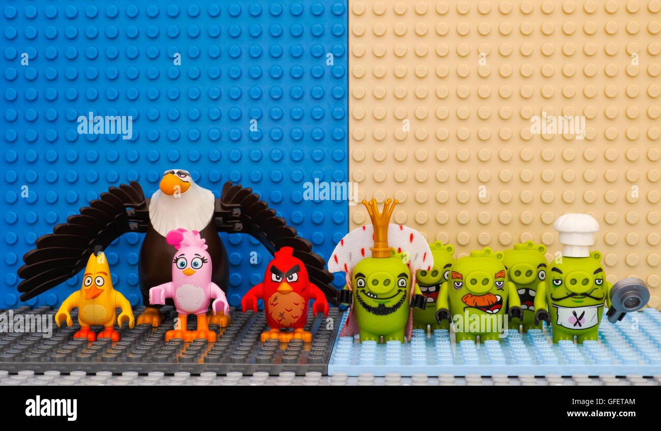 Lego Angry Birds - Red, Stella, Chuck, Mighty Eagle - versus Bad Piggies -  King Pig, Chef Pig, Foreman Pig and Minion Pigs Stock Photo - Alamy