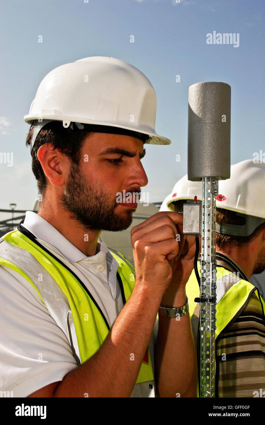 Workman hard hat hi-res stock photography and images - Alamy