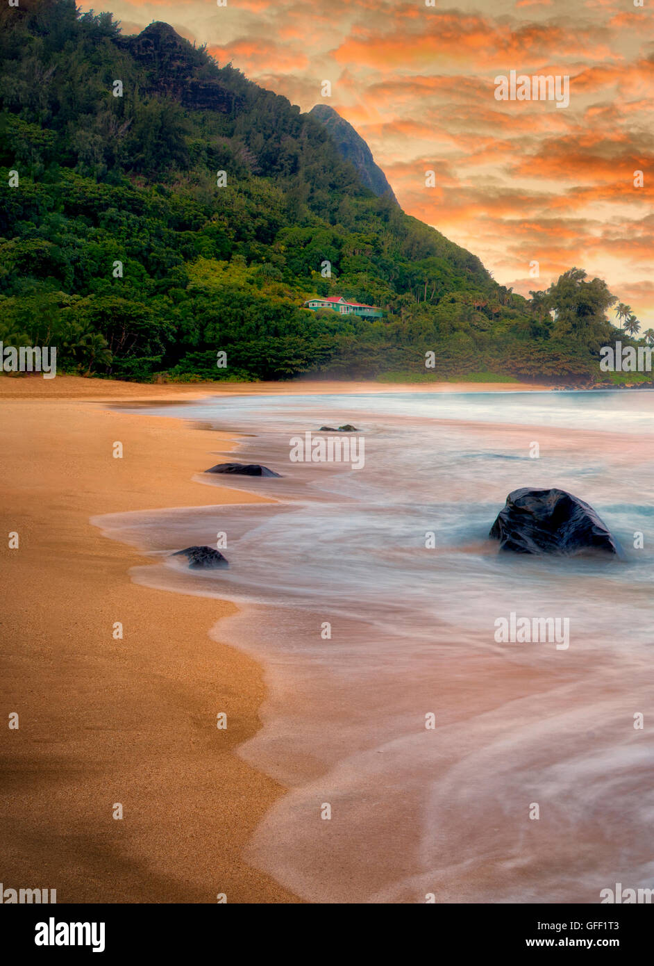 Tunnels Beach and Bali Hai at low tide. Kauai, Hawaii Stock Photo