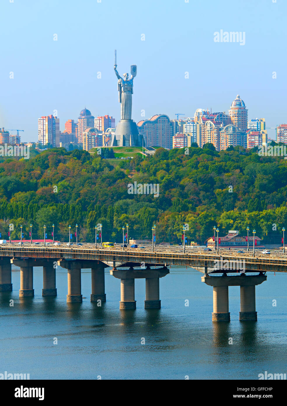 Paton bridge over the river Dnieper, Mother Motherland monument in Kiev, Ukraine Stock Photo