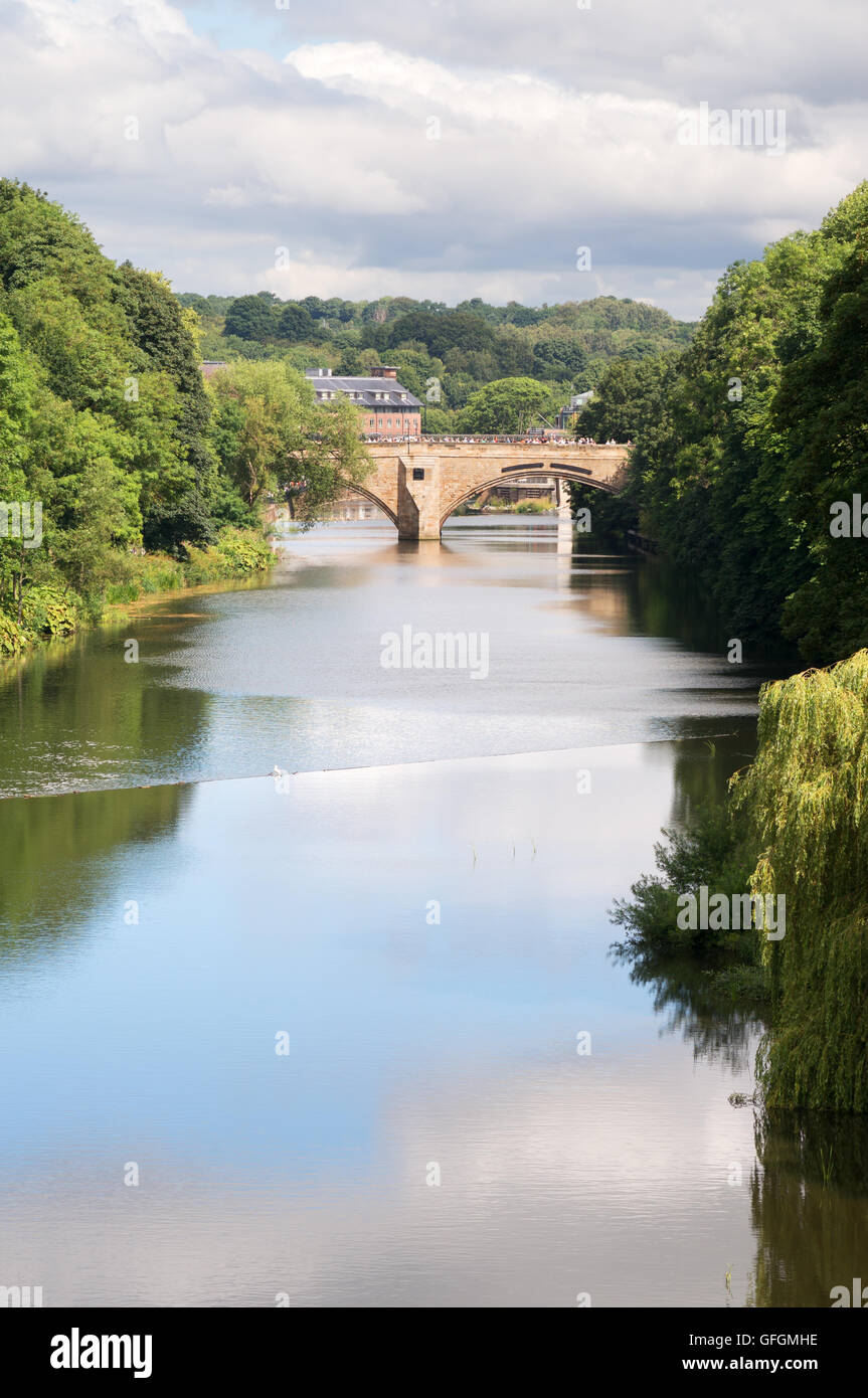 The river Wear and Framwellgate bridge, Durham City, Co. Durham, England, UK Stock Photo