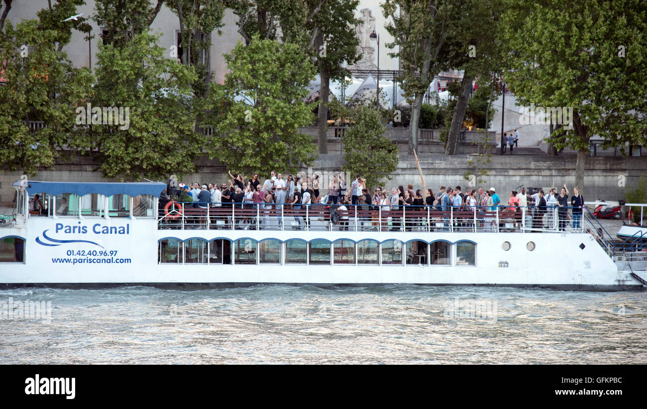 38 Living room New years dinner cruise on the detroit princess december 31 Popular in 2022