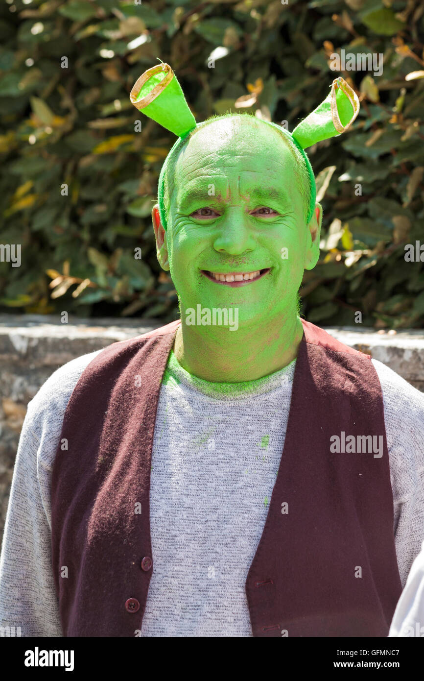 Swanage, Dorset, UK. 31 July, 2016. Swanage Carnival procession parade. The theme this year is Sitcoms. Credit:  Carolyn Jenkins/Alamy Live News Stock Photo