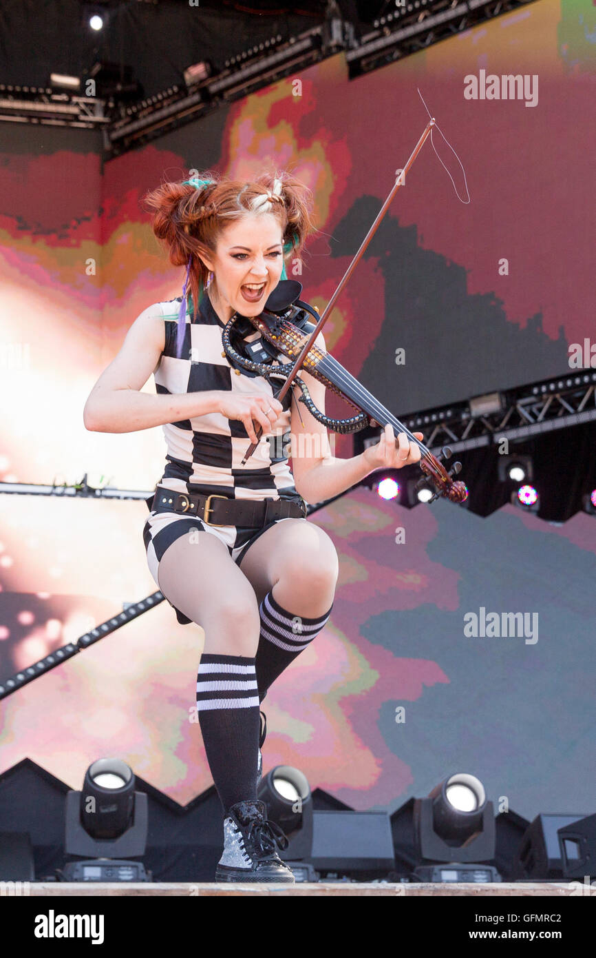 Chicago, Illinois, USA. 31st July, 2016. Musician LINDSEY STIRLING