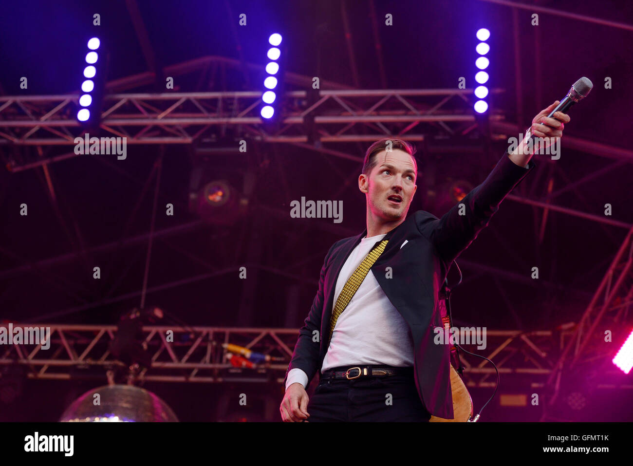 Carfest North, Bolesworth, Cheshire, UK. 31st July 2016. The Feeling performing on the main stage. The event is the brainchild of Chris Evans and features 3 days of cars, music and entertainment with profits being donated to the charity Children in Need. Andrew Paterson/Alamy Live News Stock Photo