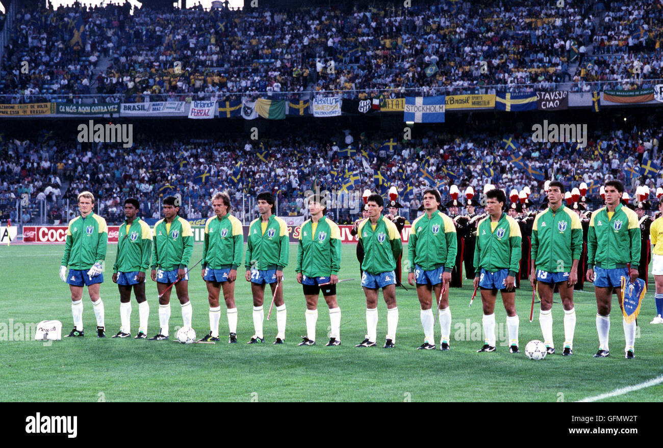 Brazil team group line-up (BRA), JUNE 10, 1990 - Football / Soccer : Brazil players (L-R) Taffarel, Valdo, Muller, Alemao, Mauro Galvao, Dunga, Jorginho, Branco, Careca, Mozer and Ricardo Gomes line up for the anthems before the 1990 FIFA World Cup Italy Group C match between Brazil 2-1 Sweden at Stadio delle Alpi in Turin, Italy. (Photo by Juha Tamminen/AFLO) (Minumum pricing : EUR100 per picture) Stock Photo