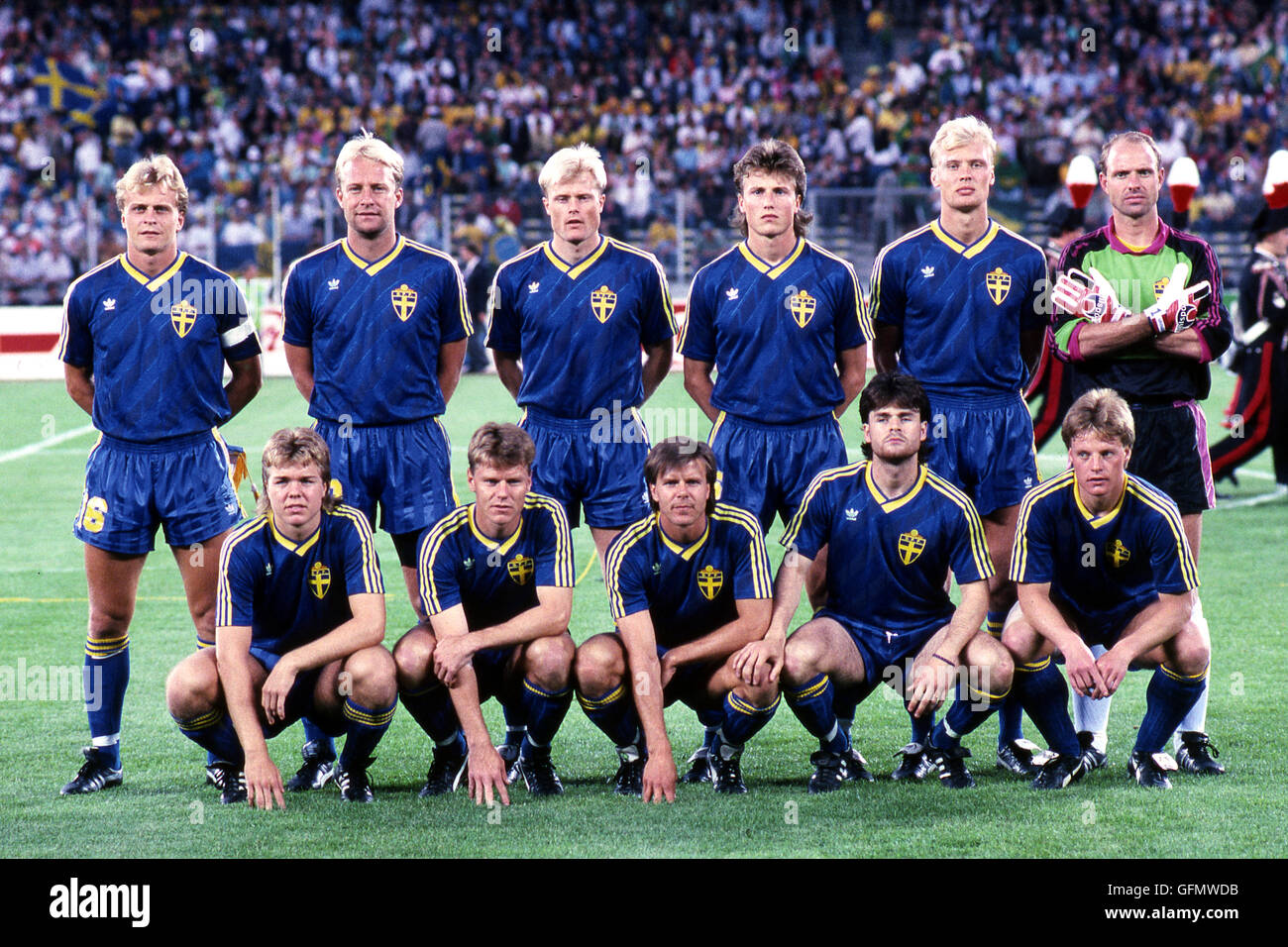 Sweden team group line-up (SWE), JUNE 10, 1990 - Football / Soccer : Sweden team group shot (Top row - L to R) Jonas Thern, Mats Magnusson, Peter Larsson, Roger Ljung, Klas Ingesson, Thomas Ravelli, (Bottom row - L to R) Tomas Brolin, Joakim Nilsson, Roland Nilsson, Anders Limpar and Stefan Schwarz before the 1990 FIFA World Cup Italy Group C match between Brazil 2-1 Sweden at Stadio delle Alpi in Turin, Italy. (Photo by Juha Tamminen/AFLO) (Minumum pricing : EUR100 per picture) Stock Photo