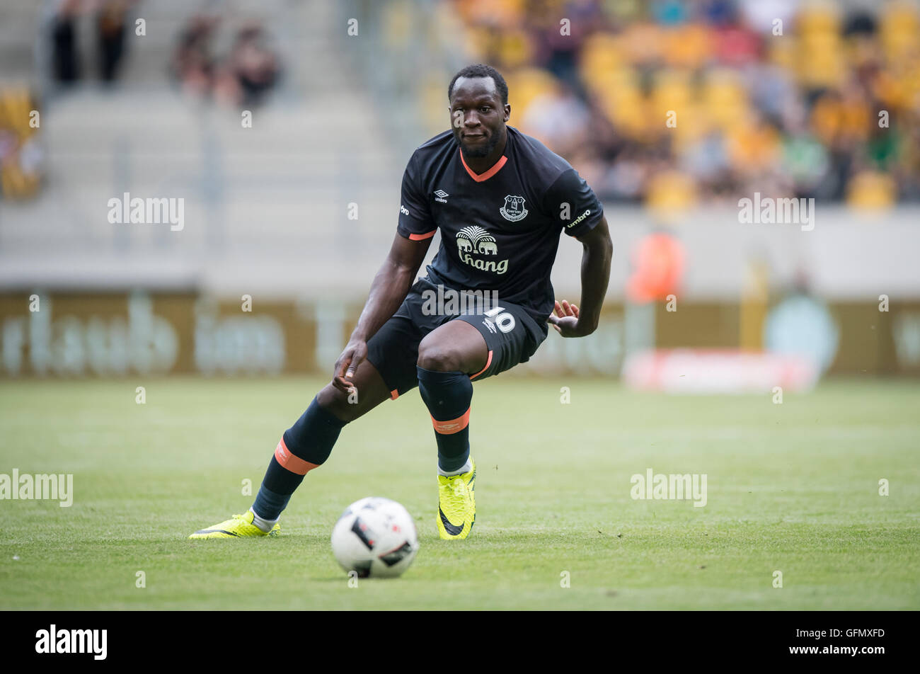 Dresden, Germany. 30th July, 2016. Romelu Lukaku in action during the Dresden Cup soccer match between Real Betis Sevilla and FC EVerton at DDV stadium in Dresden, Germany, 30 July 2016. PHOTO: THOMAS EISENHUTH/dpa/Alamy Live News Stock Photo