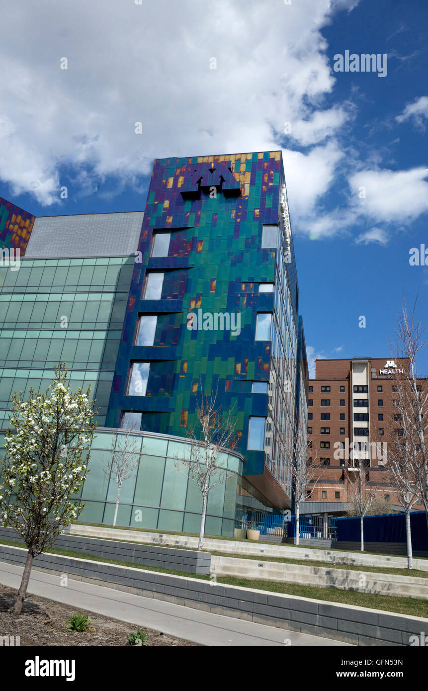 Minneapolis childrens hospital hires stock photography and images Alamy