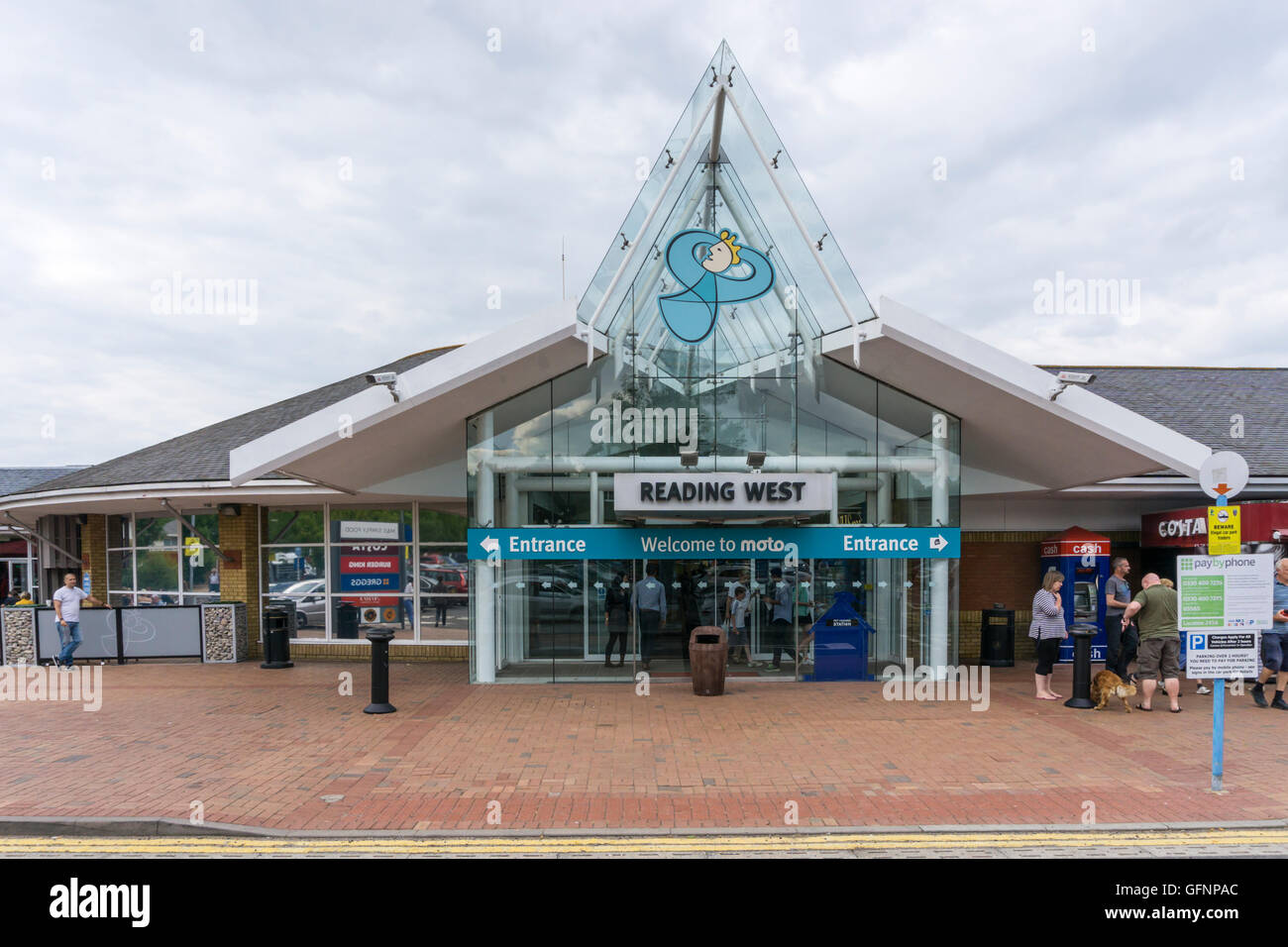 Reading West Services on the M4 motorway in Berkshire, England. Stock Photo