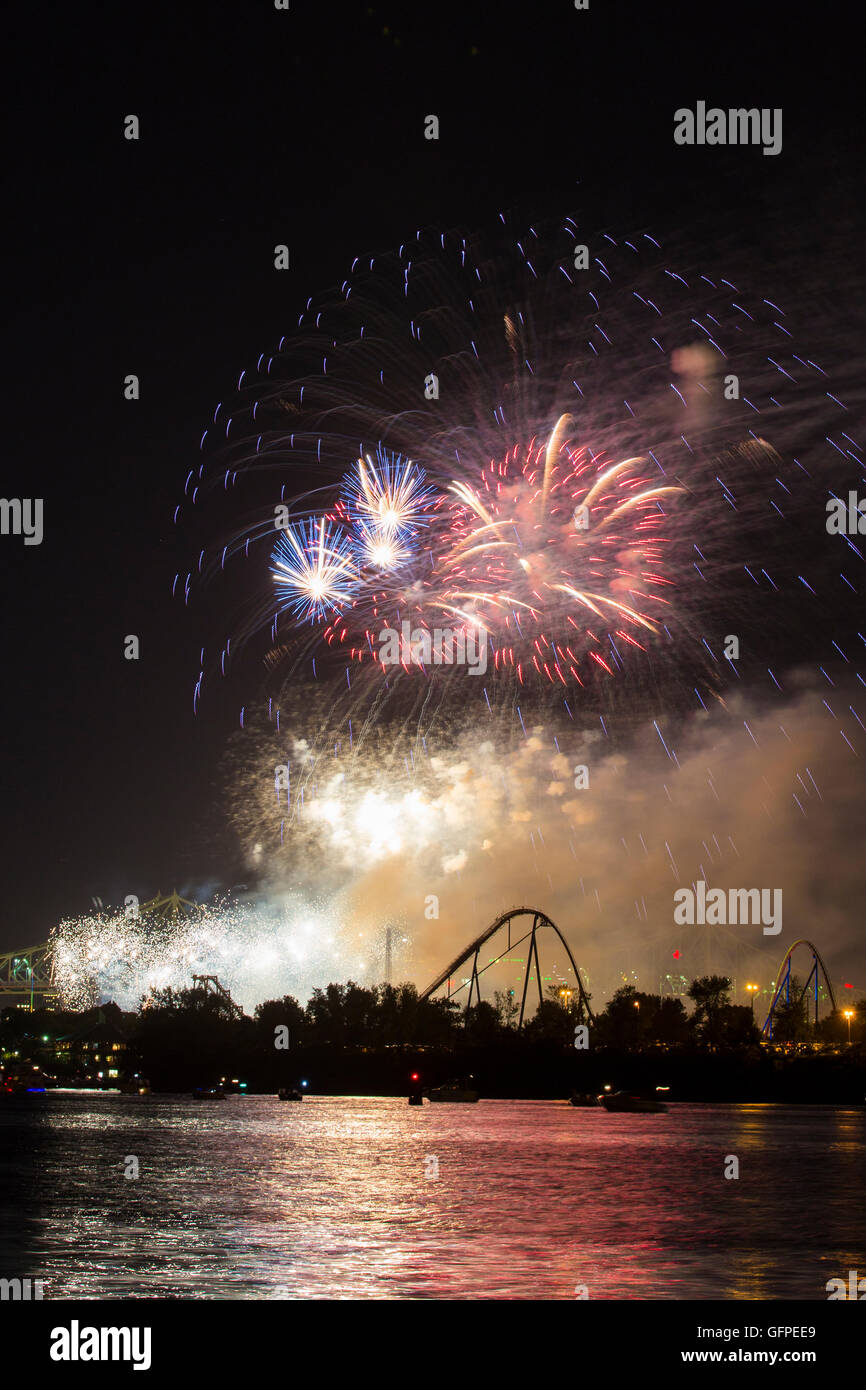 La ronde fireworks montreal hires stock photography and images Alamy