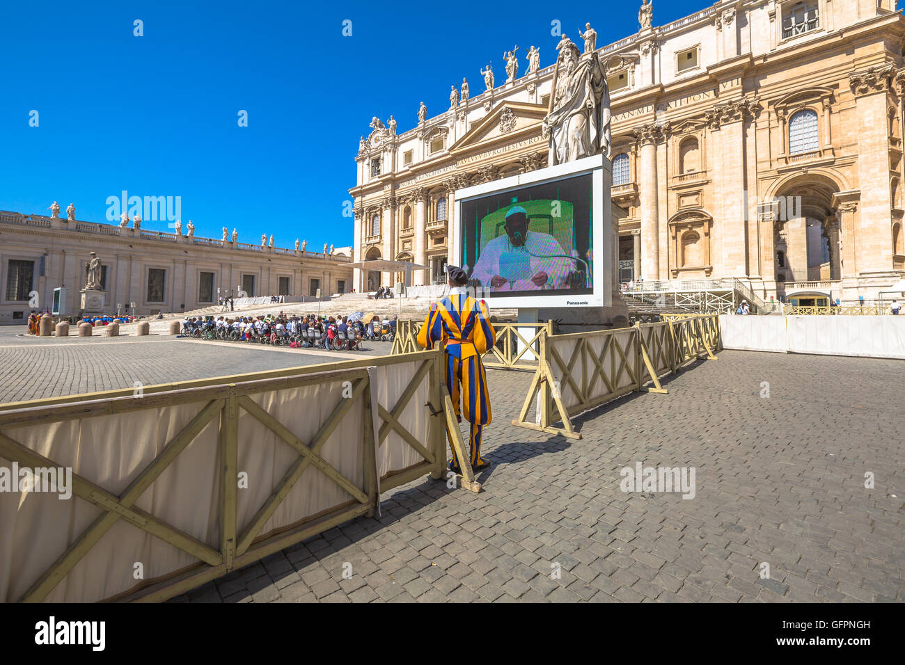 Pope Francesco in San Pietro Stock Photo