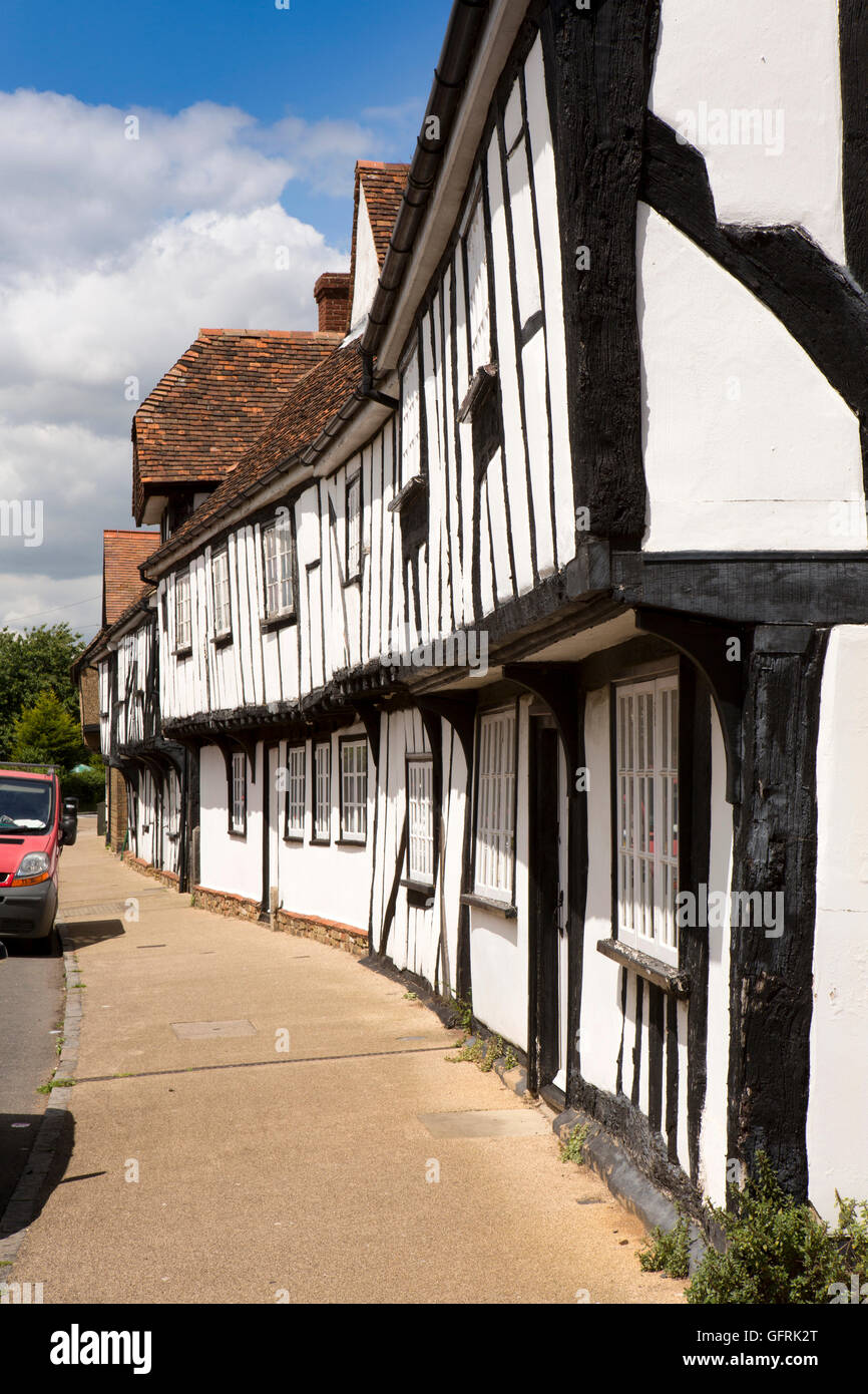 UK, England, Bedfordshire, Elstow, High Street, historic jettied