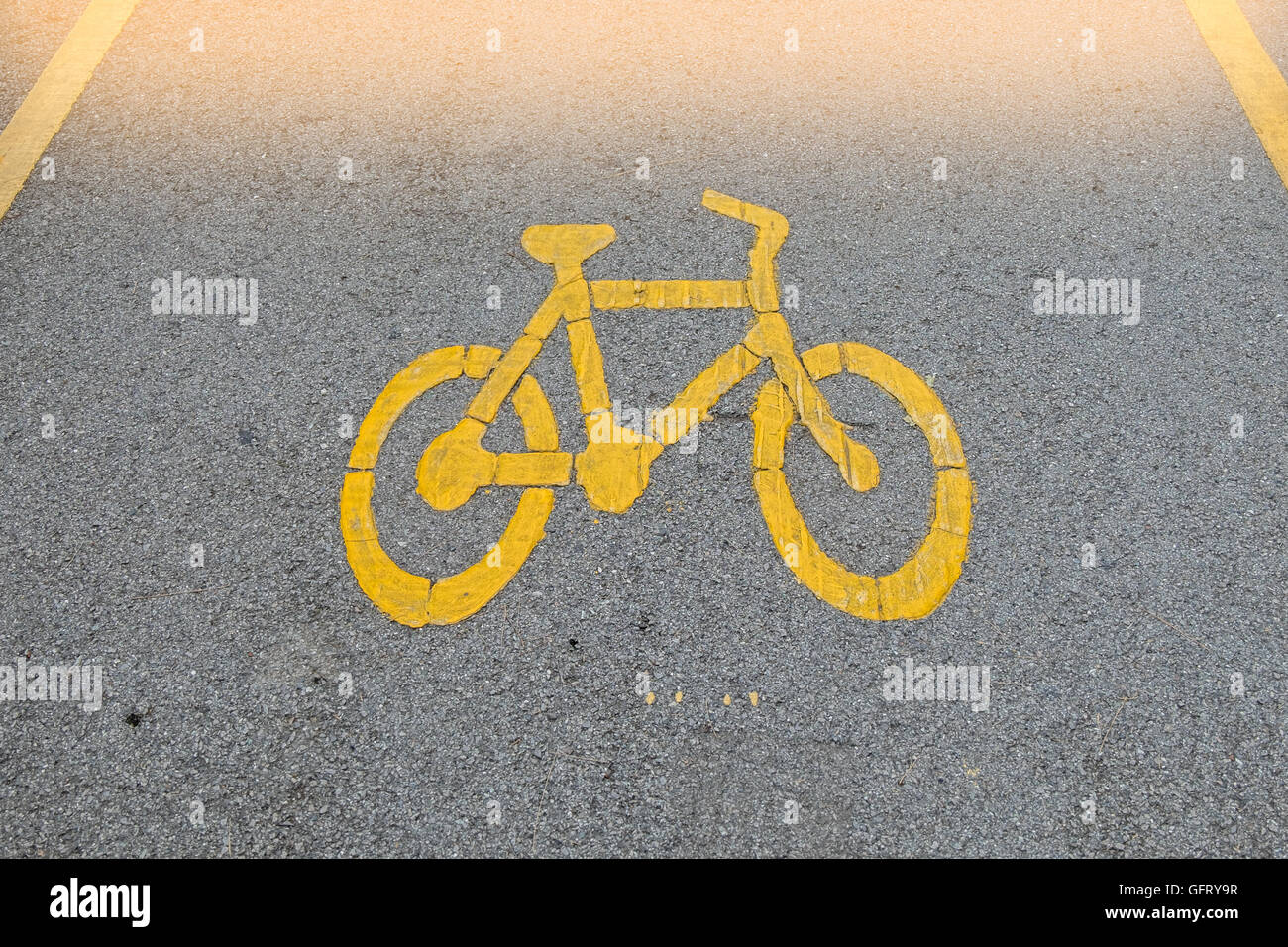 bicycle sign path on the road Stock Photo - Alamy