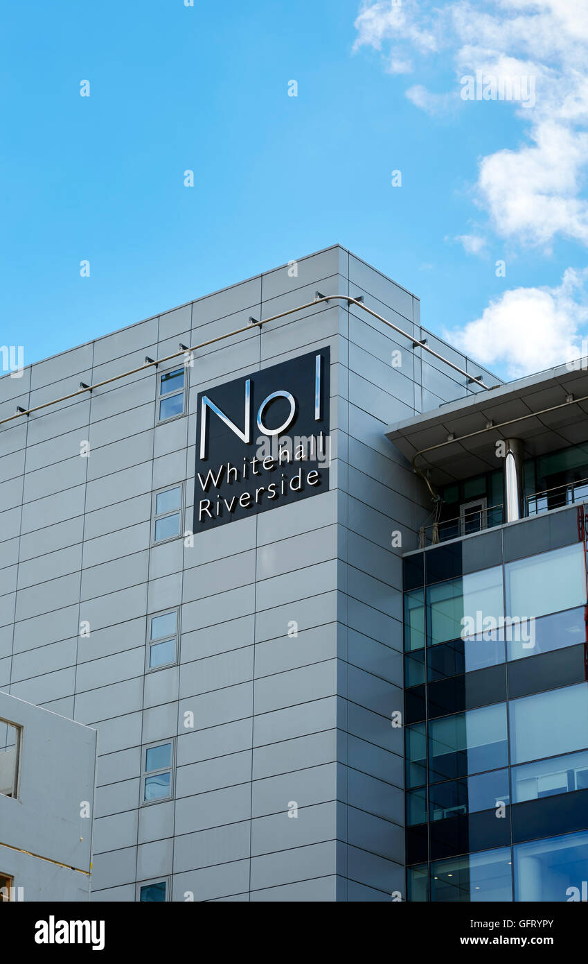 Number One Riverside Number One Whitehall Riverside, modern office block with blue sky Stock ...