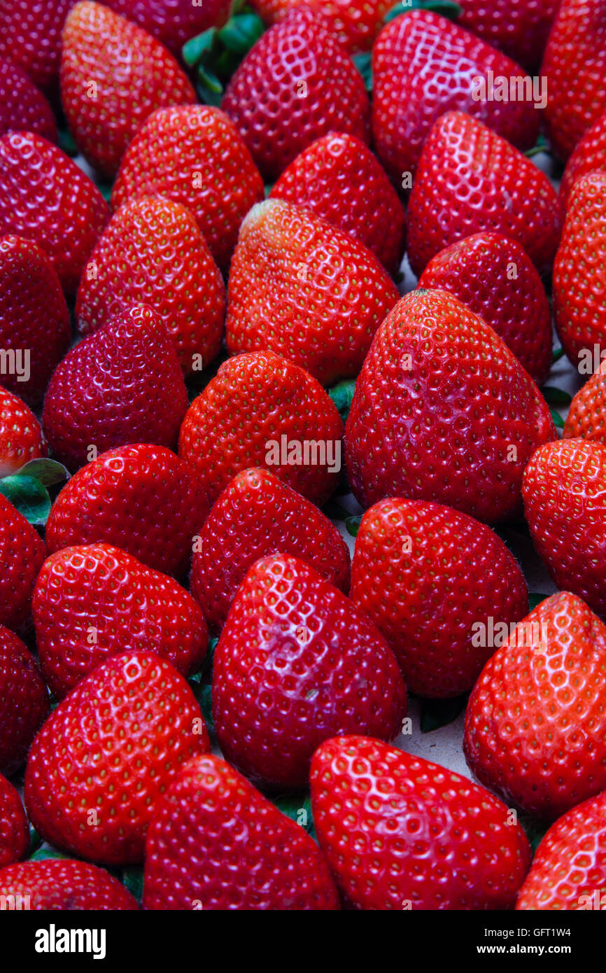 Tray of strawberries hi-res stock photography and images - Alamy