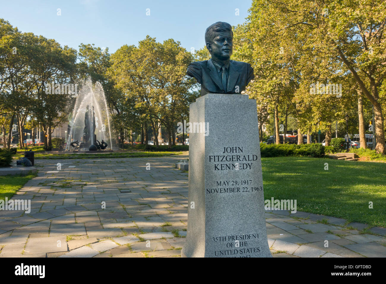 JFK statue Brooklyn NYC Stock Photo Alamy