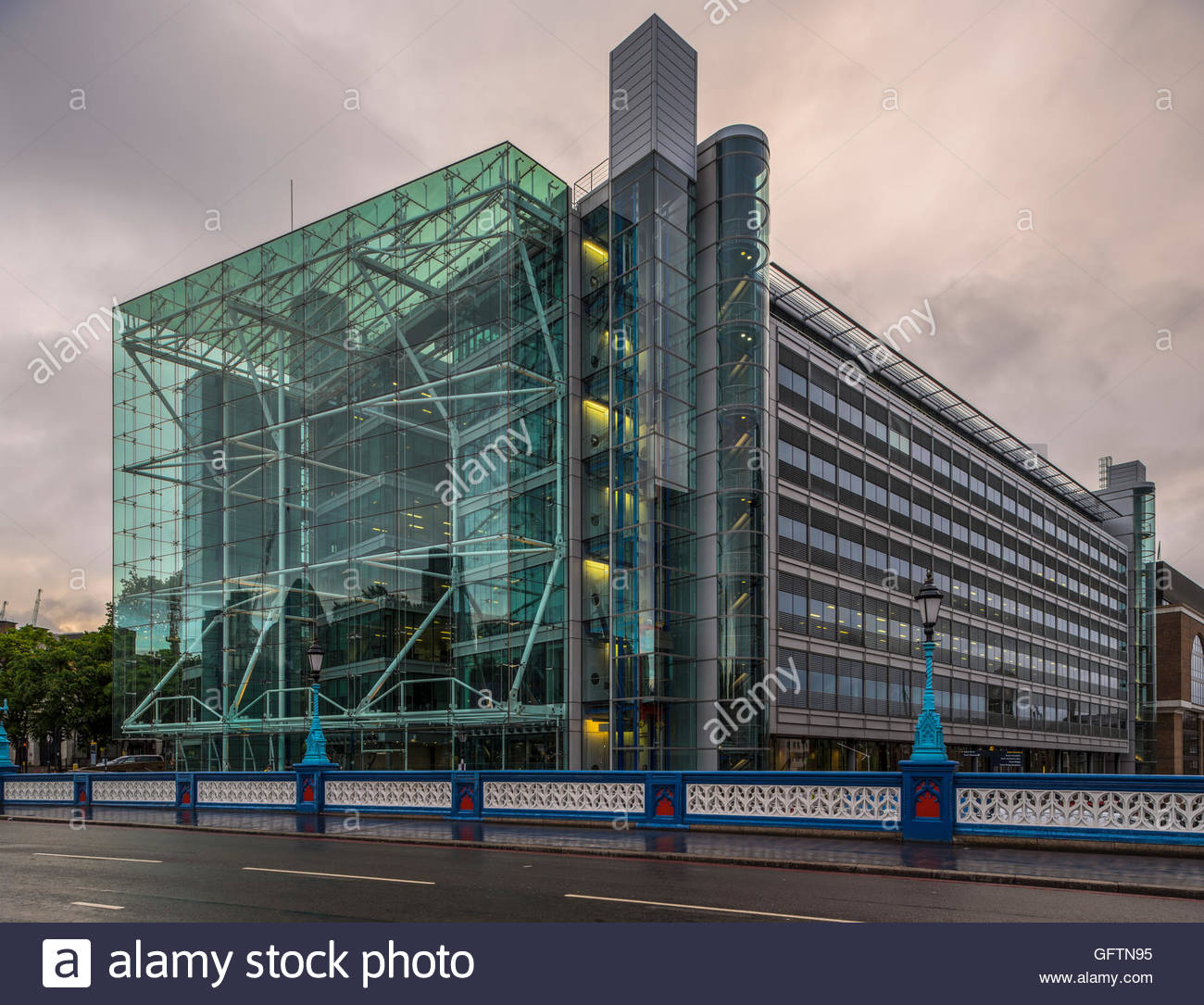 St Katharines Way Stock Photos & St Katharines Way Stock Images Alamy