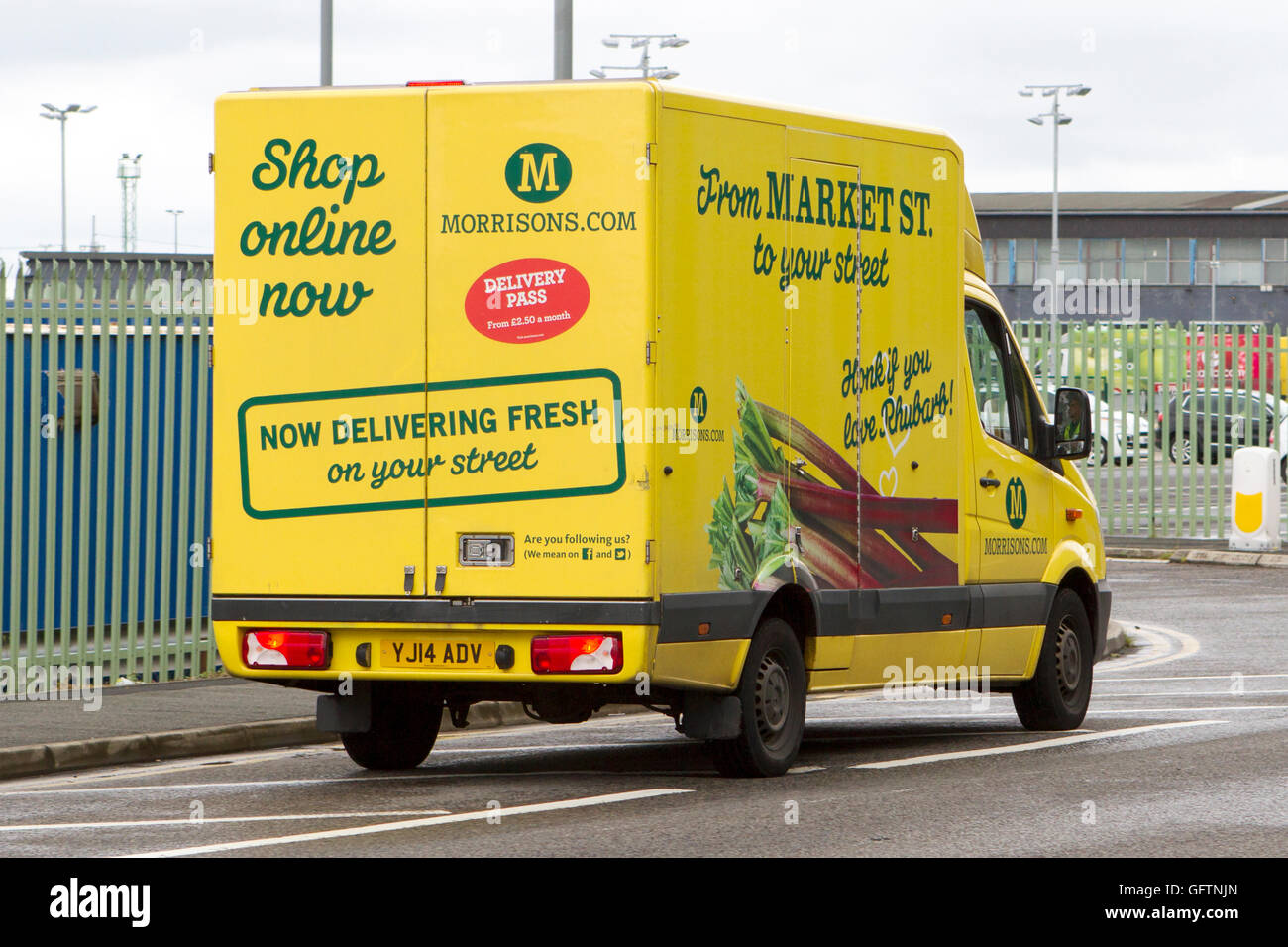 Morrisons market st shop online grocery food delivery van Stock Photo