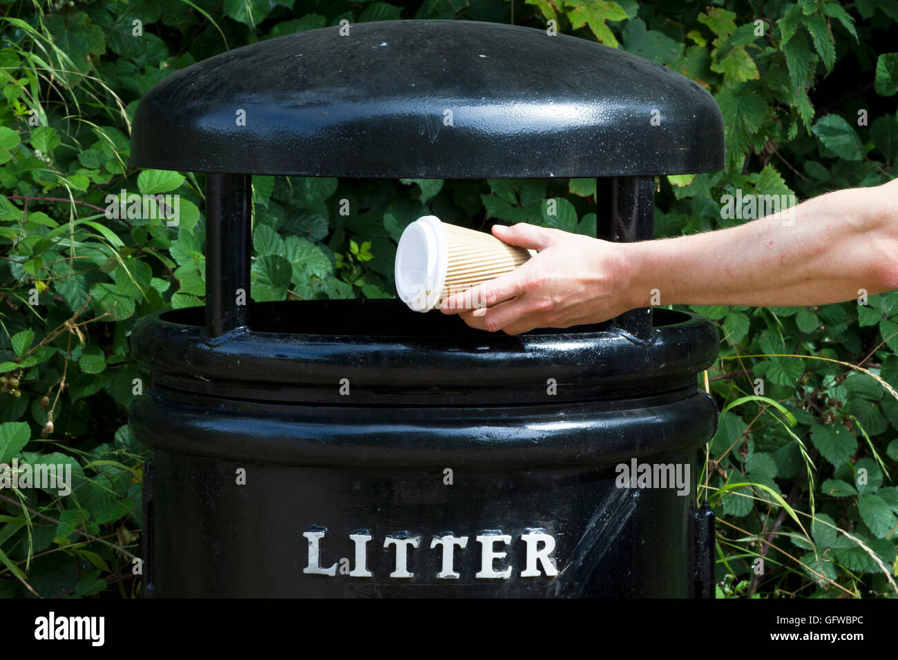 Non recyclable coffee cups hires stock photography and images Alamy