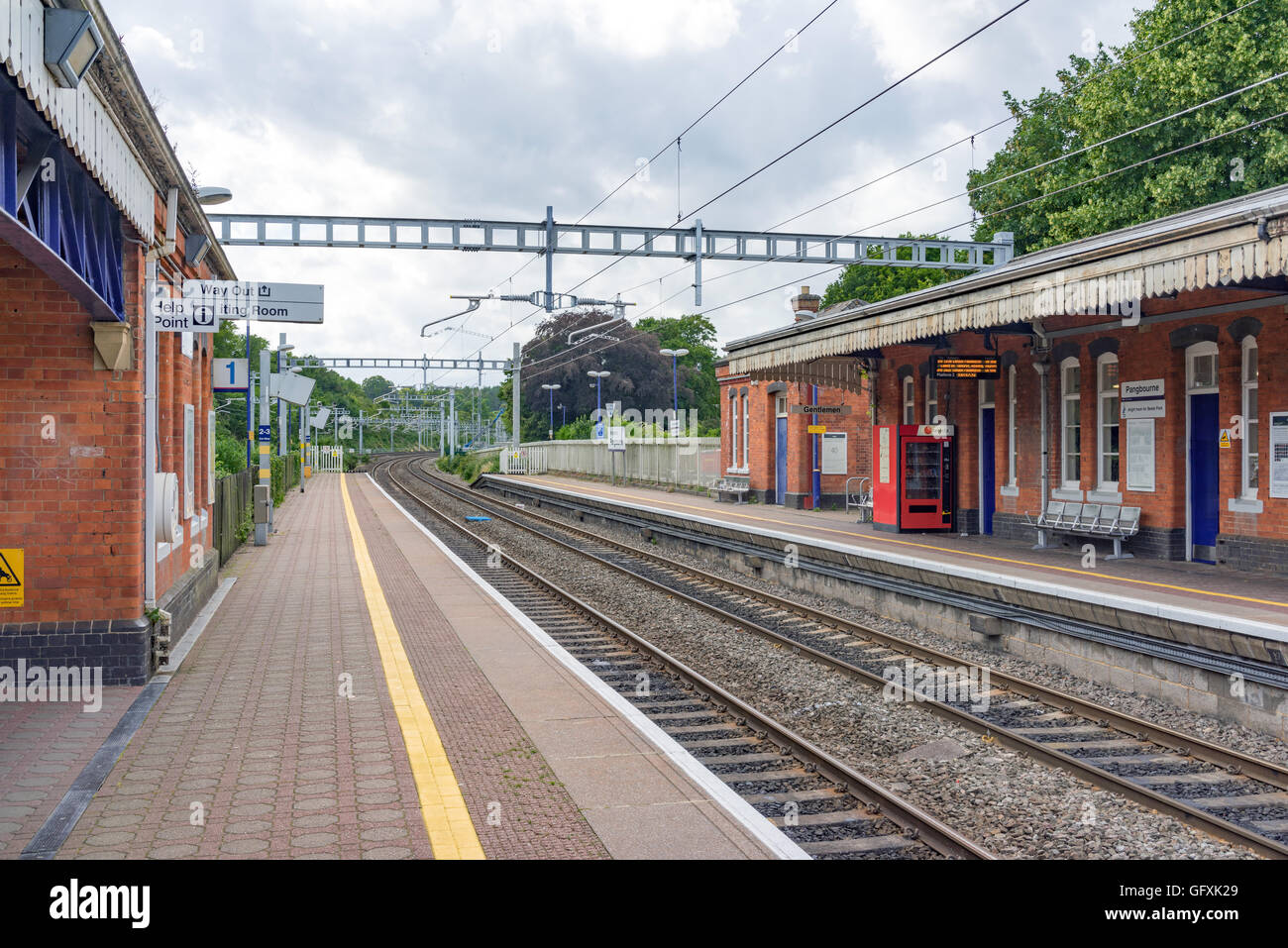 Pangbourne station on the Great Western mainline. Stock Photo