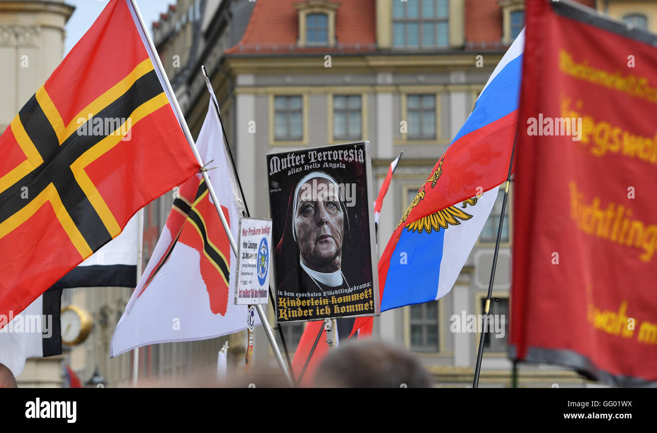 Pegida segelt unter AfD-Flagge