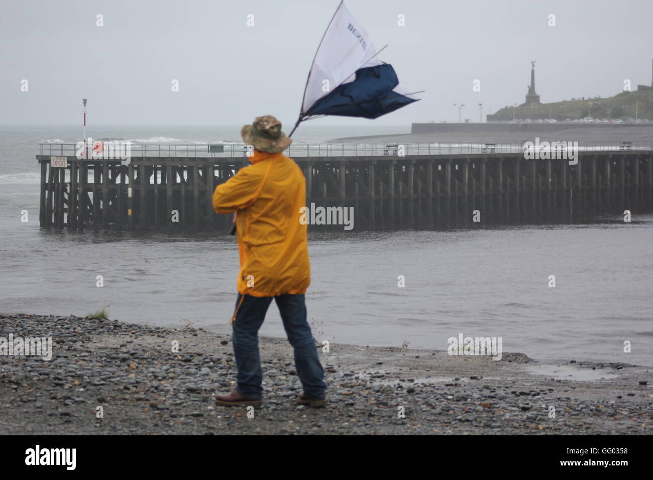 Heavy rain strong winds hi-res stock photography and images - Alamy