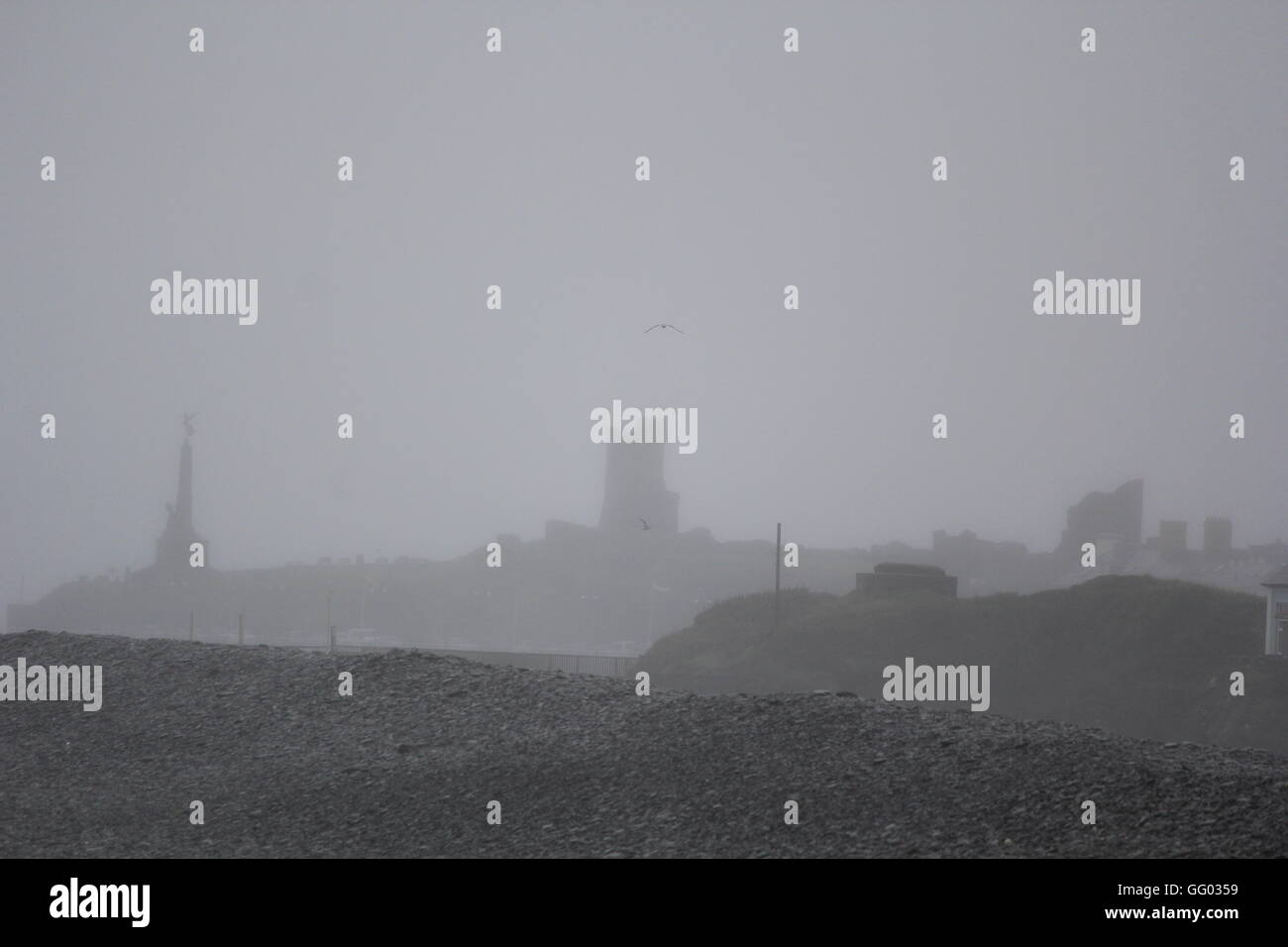 Heavy rain strong winds hi-res stock photography and images - Alamy