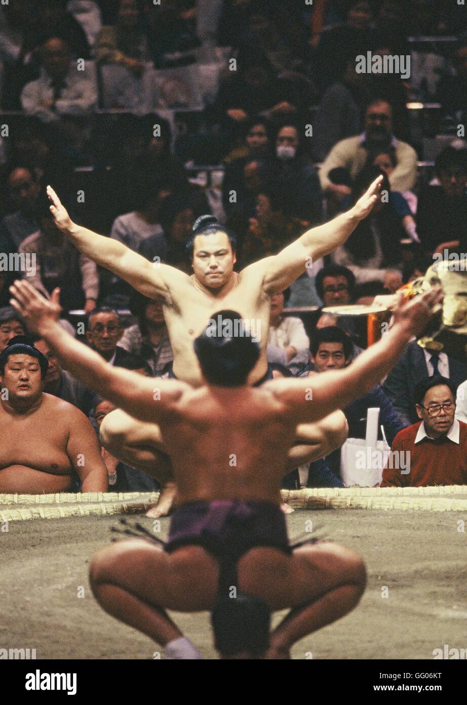 Former sumo wrestler hi-res stock photography and images - Alamy