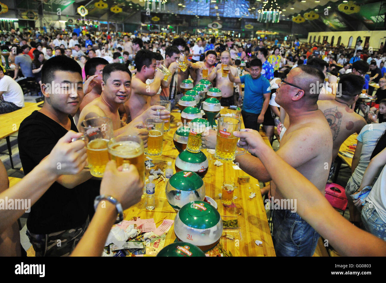 Qingdao, Qingdao, China. 2nd Aug, 2016. 26th Qingdao International Beer  Festival on August 2 in Qingdao Shandong. Beers made in Germany, Australia,  Holland attract many visitors. Credit: SIPA Asia/ZUMA Wire/Alamy Live News