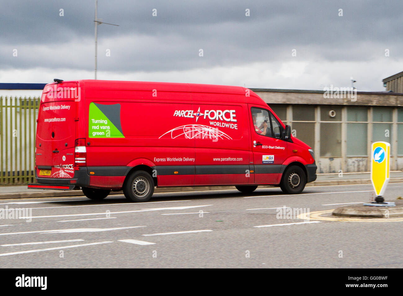 Page 5 - Van parcel High Resolution Stock Photography and Images - Alamy