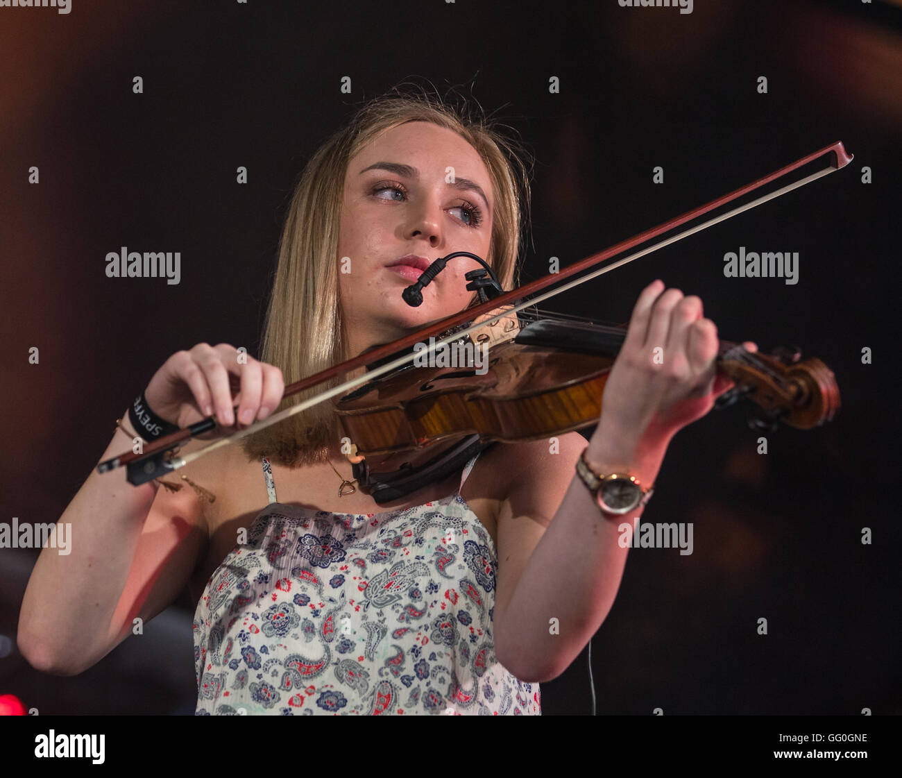 Fochabers Scotland, UK. 31st July 2016. This is the Fochabers Fiddlers at Speyfest music festival Fochabers, Moray, Scotland. Stock Photo