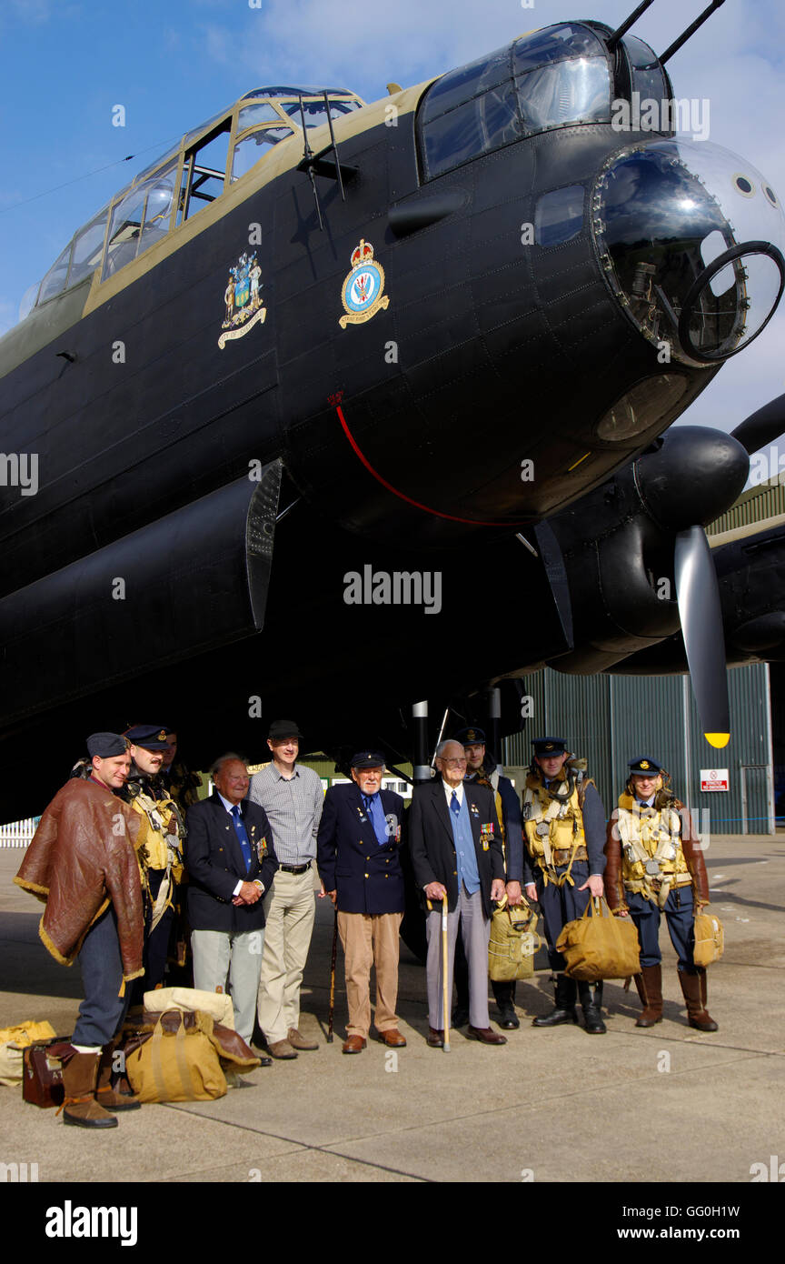 Lancaster crew veterans enactors east hires stock photography and