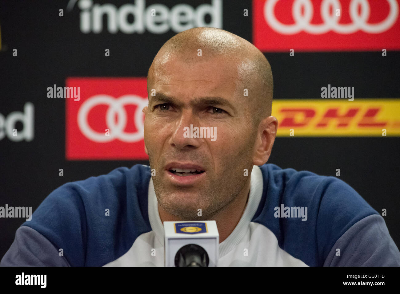 Harrison, United States. 02nd Aug, 2016. Zinedine Zidane speaks with the press. On the day before the International Champions Cup match between Real Madrid and Bayern Munich football clubs, Real Madrid coach Zinedine Zidane spoke at a press conference at Red Bull Arena in Harrison, NJ. Credit:  Albin Lohr-Jones/Pacific Press/Alamy Live News Stock Photo