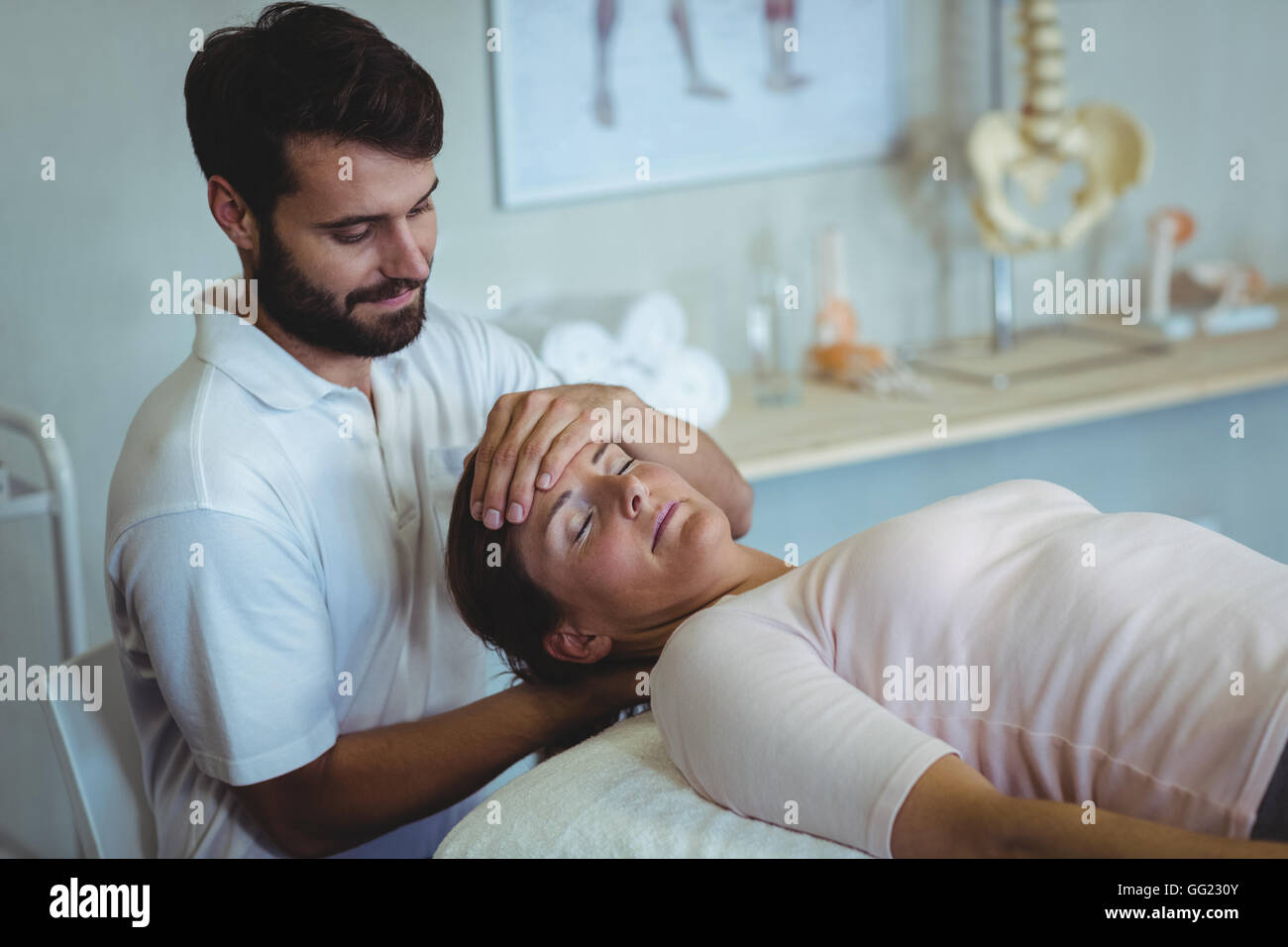 Man giving head massaging woman hi-res stock photography and images - Page  2 - Alamy