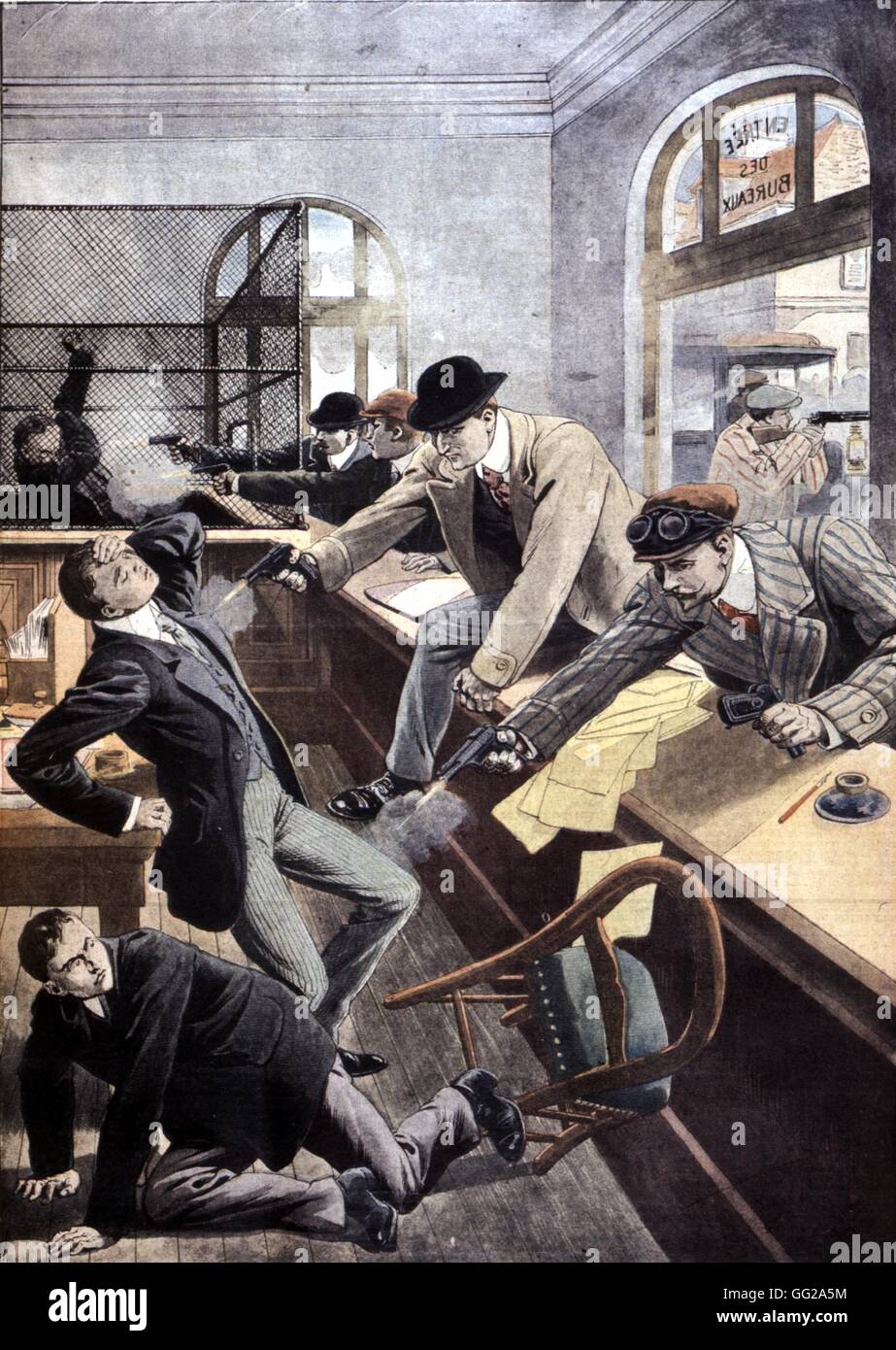 Subsidiary of the Société générale bank attacked by robbers, in Chantilly, France, published in 'Le Petit journal' newspaper. 1912 France Rousseau collection Stock Photo