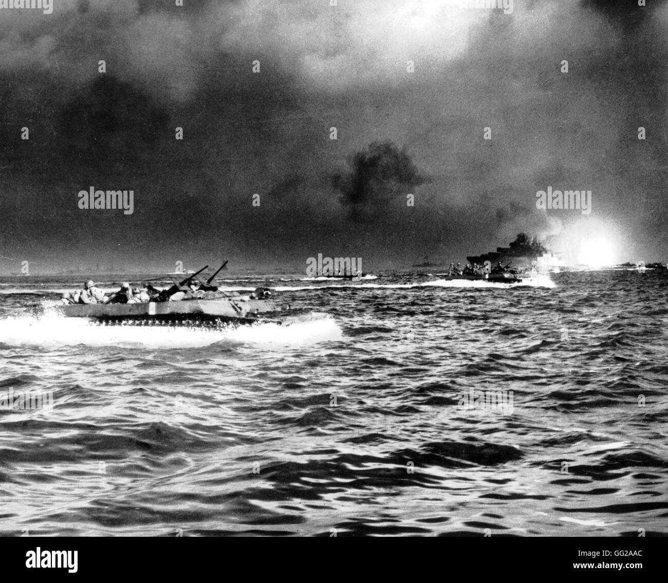 The Pacific War: the American fleet near Okinawa 1945 Japan - World War II Washington. National archives Stock Photo