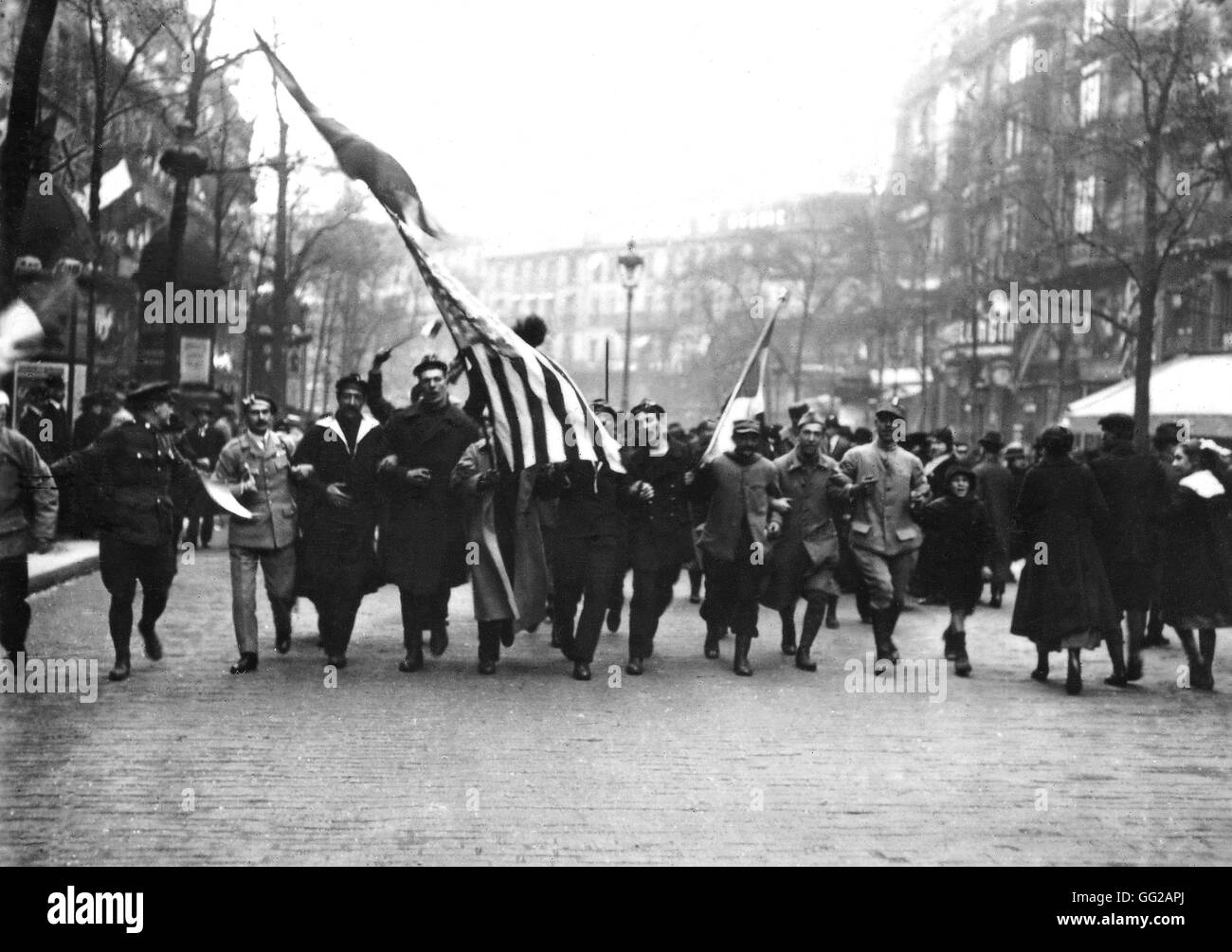 Entrance of the United States into the war: People celebrating it in Paris April 1917 France - World War I Stock Photo