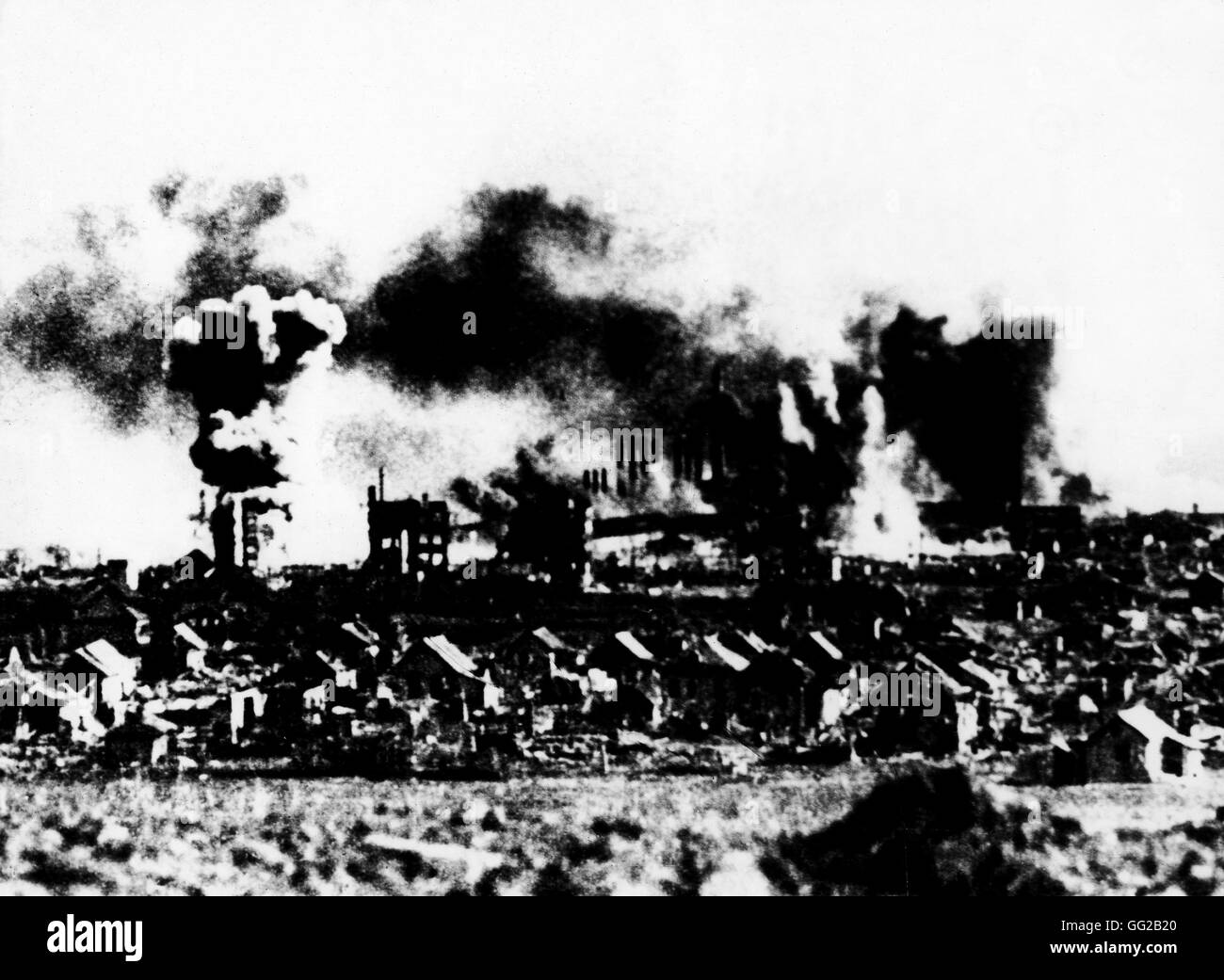 Stalingrad on fire November 17, 1942 USSR, Second World War war National archives, Washington Stock Photo