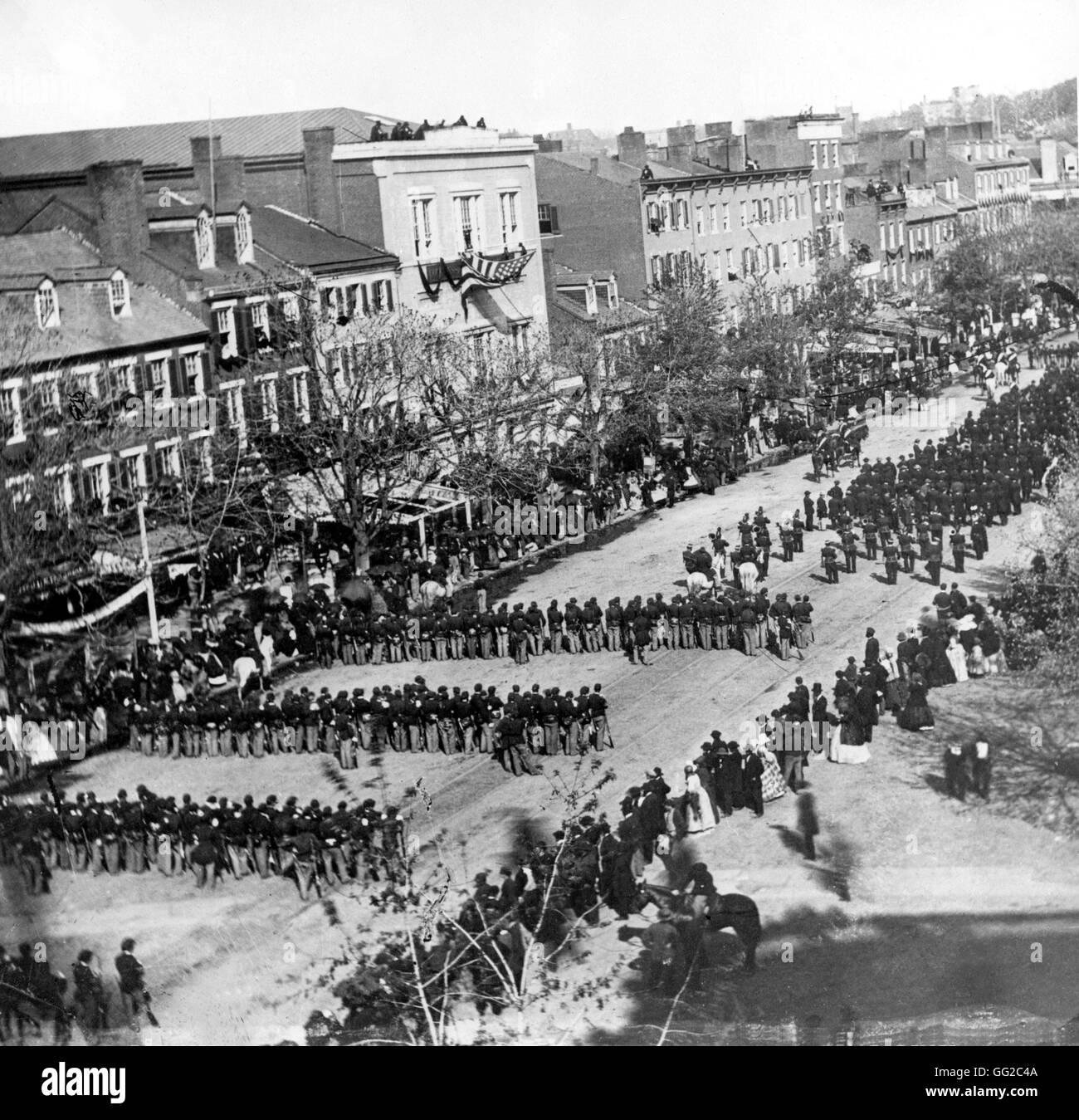 Photograph by Alexander Gardner. Funerals of Abraham Lincoln on Pennsylvania Avenue. 1865 United States Washington. Librairy of Congress Stock Photo