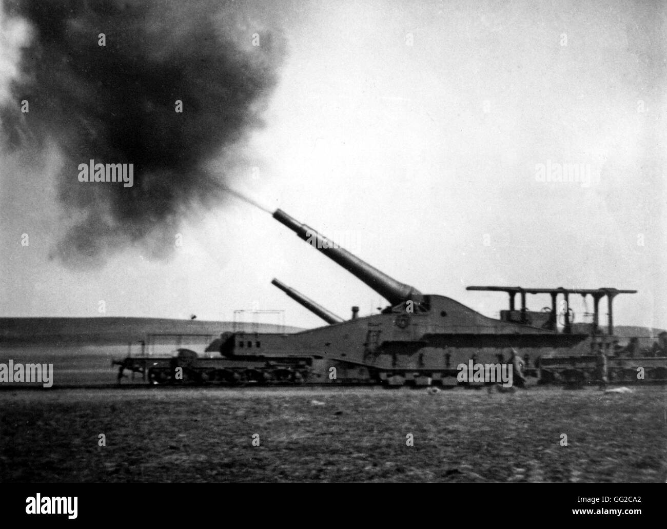 Firing of a 320 battery, near Thillois April 1917 France - World War I Vincennes. Musée de la guerre Stock Photo