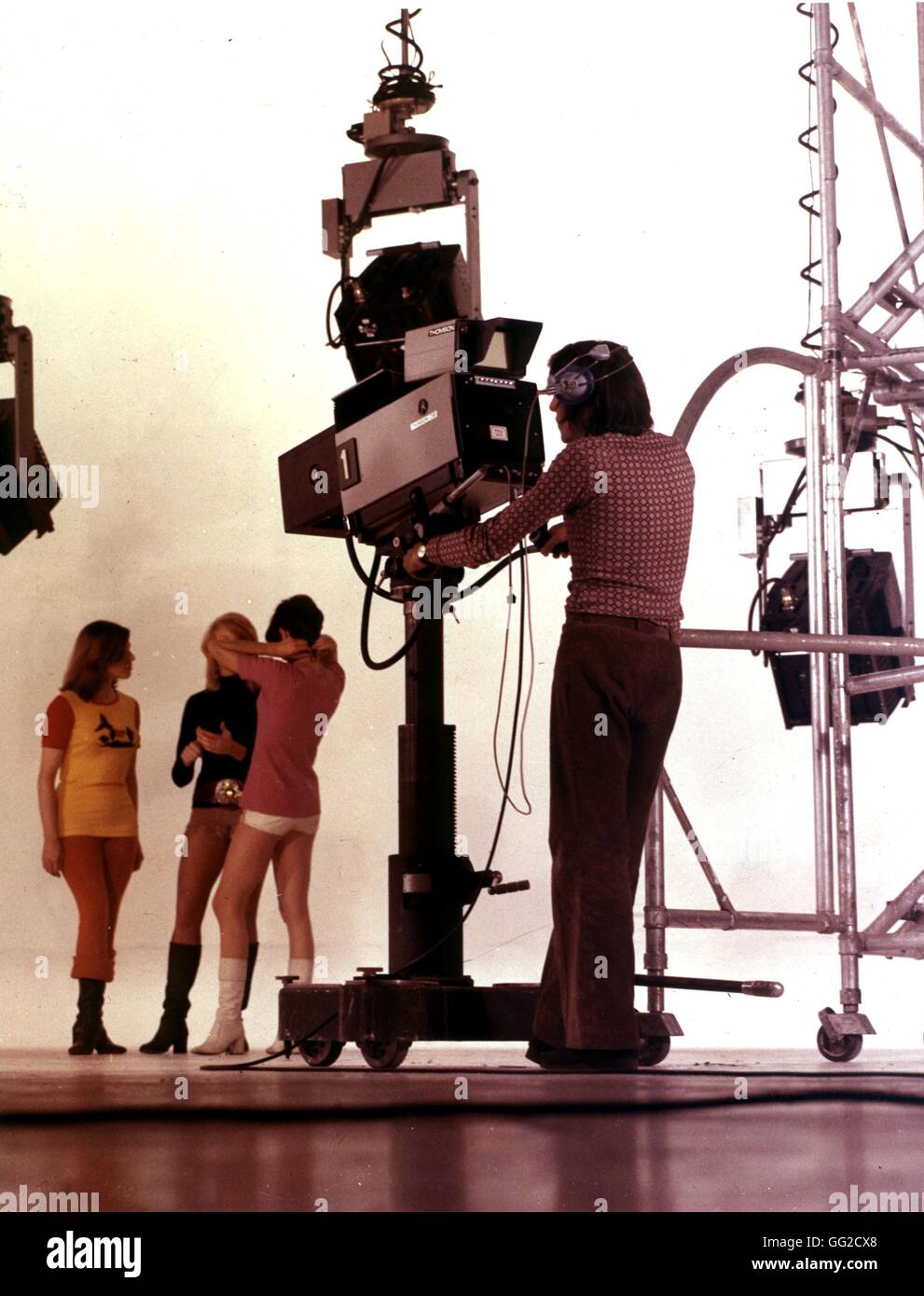 Shooting of a colour movie for the O.R.T.F. (French broadcasting institution) in a studio at the Buttes Chaumont, Paris c. 1970 France Stock Photo