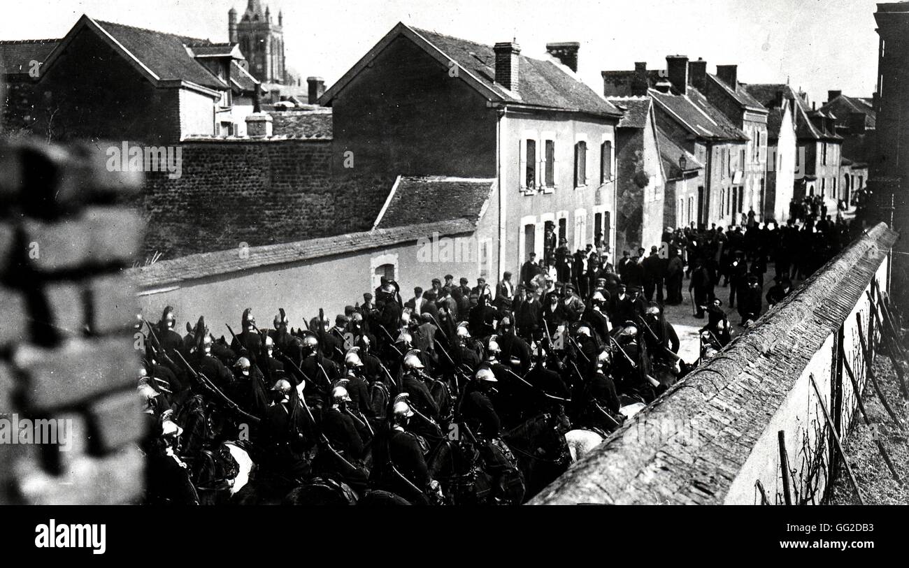 Wine growers revolt: Blocked off road by dragoons during a demonstration 1911 France Stock Photo