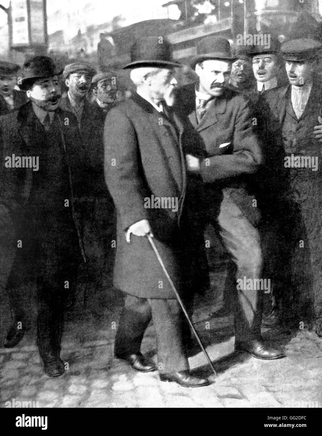 Demonstration in favor of the weekly rest: the prefect of police Mr Lepine being pushed by demonstrators January 1907 France Stock Photo