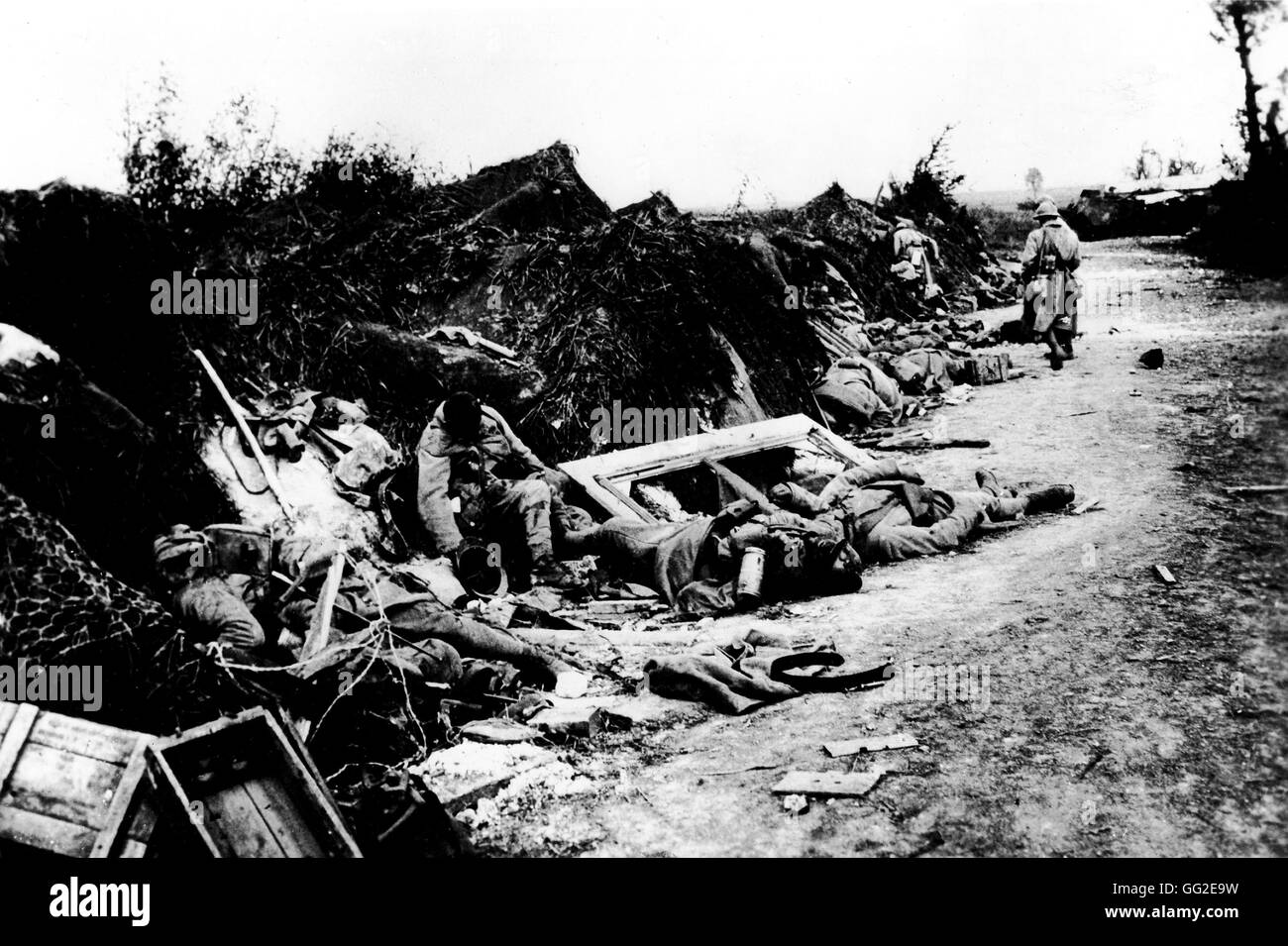 Seizing of Courcelles, here after the German attacks. French soldiers killed during the attack. June 1918 Stock Photo