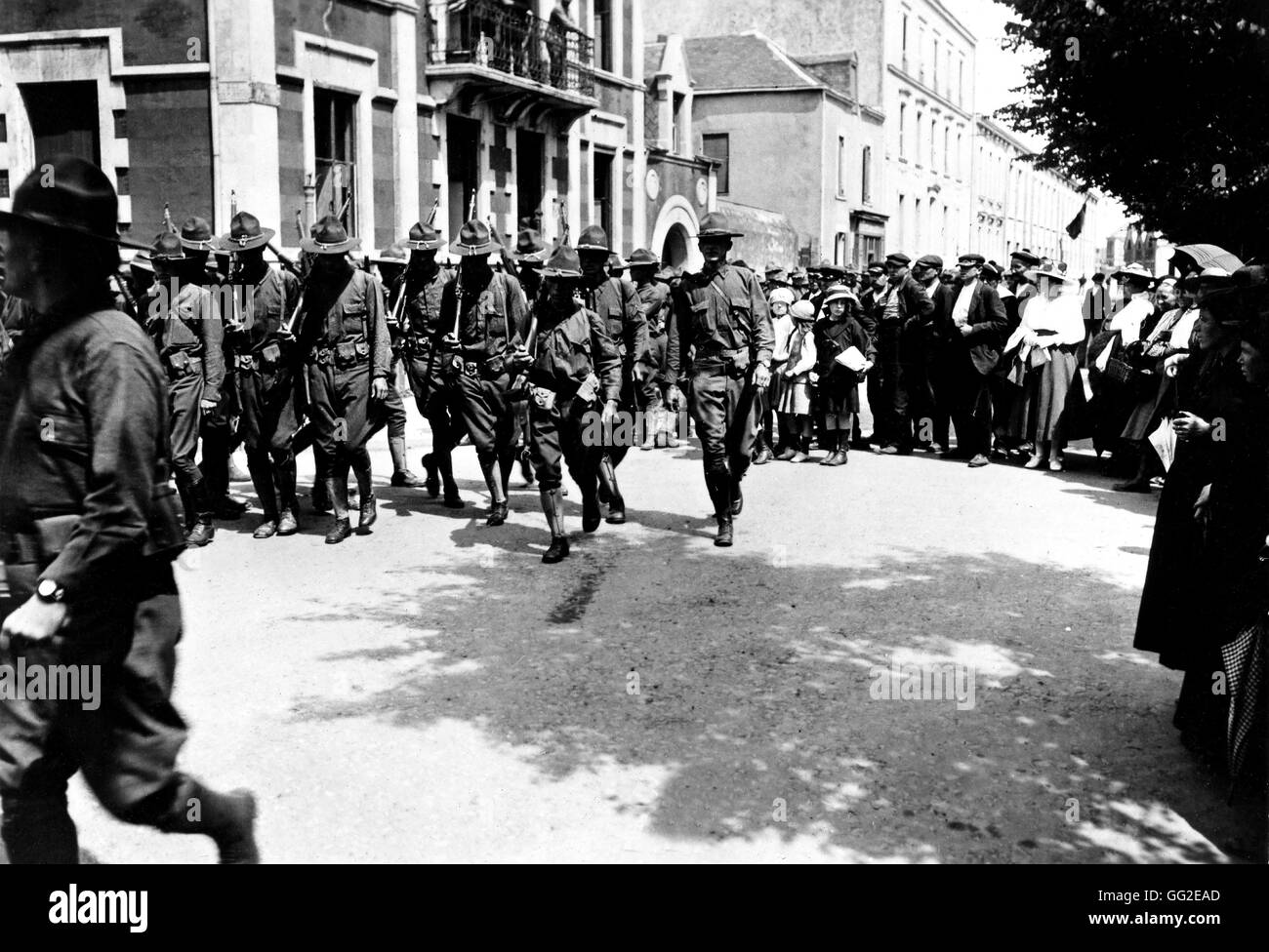 American soldiers rejoining their camp in Saint Nazaire, France 1917 France, World War I Stock Photo
