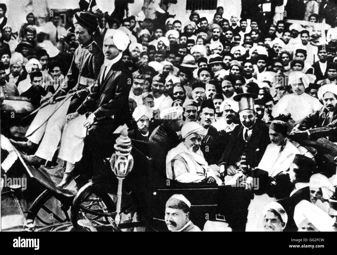 Mahatma Gandhi's first public speech in Benares. The crowd. 1916 India Stock Photo