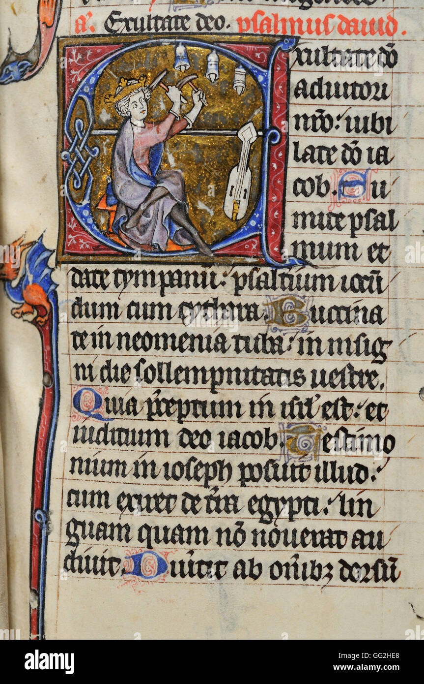 David faisant tinter les cloches Breviary for Paris, folio 37 Early 14th century manuscript Parchment Stock Photo