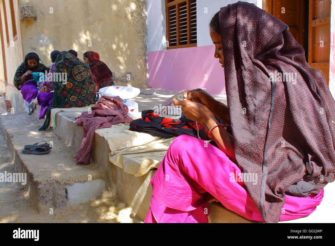 Traditional Embroidery in Sumrasar, local village near Bhuj, Gujarat, India Stock Photo