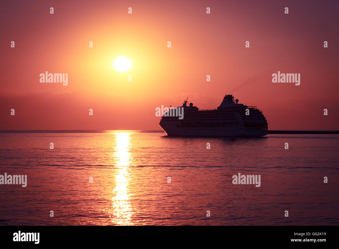 Cruise Ship at Sunset. Majestic Background Stock Photo - Alamy